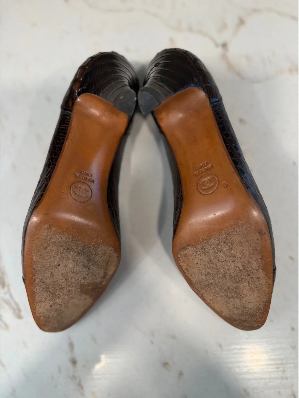 Vintage CHANEL Dark Brown Genuine Crocodile Leather Classic Heeled Pumps EU39
